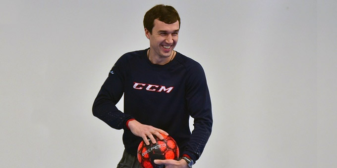 Максим Семёнов провёл 600 матчей в КХЛ