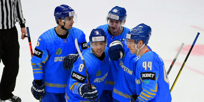 Казахстан поднялся на три позиции в мировом рейтинге ИИХФ
