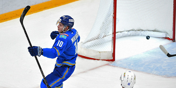 Никита Михайлис включён в символическую сборную КХЛ в январе