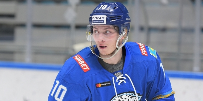 Никита Михайлис провёл 350 матчей в КХЛ