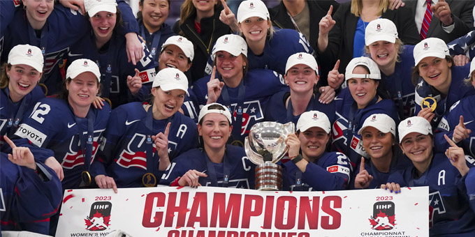 Сборная США обыграла Канаду и выиграла женский чемпионат мира