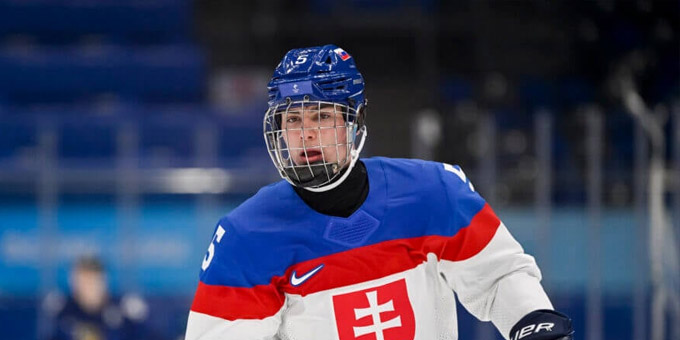 Второй номер прошлогоднего драфта НХЛ дозаявлен за сборную Словакии