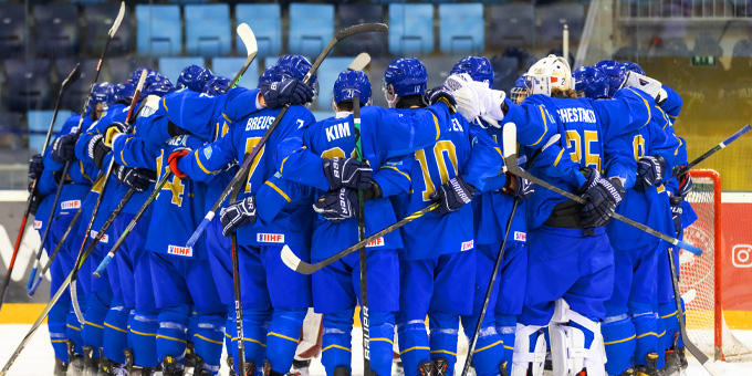 Казахстан вернулся в элиту молодёжного хоккея