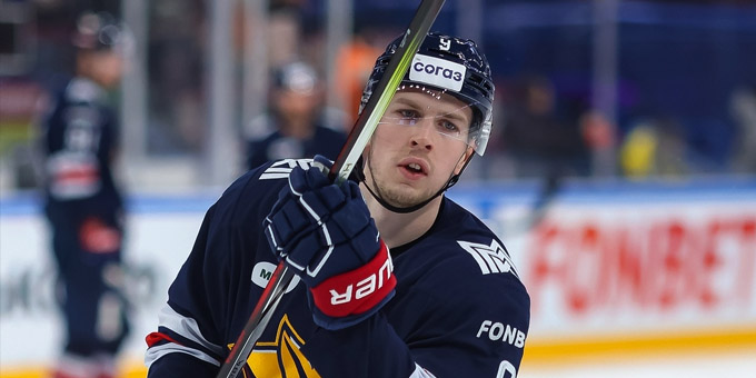 Валерий Орехов провёл 300 матчей в КХЛ