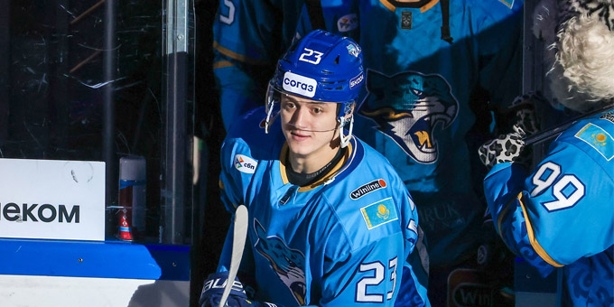 Максим Мухаметов выведен из списка травмированных игроков "Барыса"