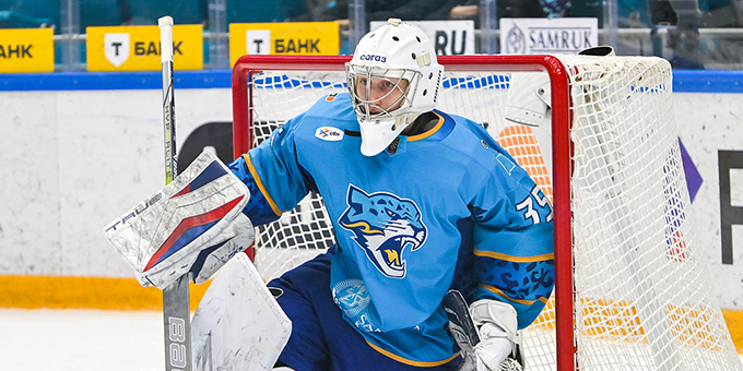 Артём Шестаков и Адиль Бекетаев признаны звёздами матча "Барыс" - "Сибирь"