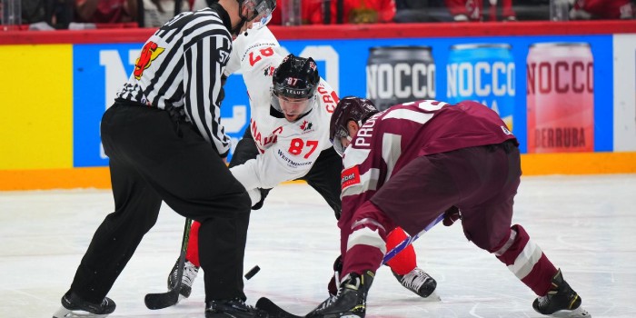 Канада разгромила Латвию на чемпионате мира