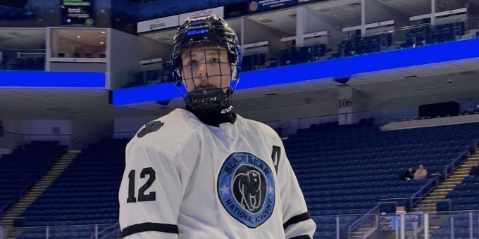 Воспитанник алматинского хоккея перешёл в американский клуб