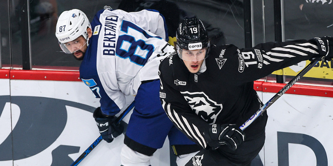 "Челябинцы пропустили первыми уже в пятом матче подряд". КХЛ - о поражении "Барыса" от "Трактора"