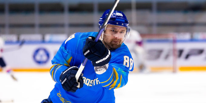 Нападающий сборной Казахстана покинул клуб ВХЛ