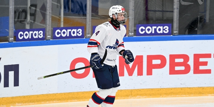 Казахстанский нападающий стал лучшим новичком Востока в МХЛ