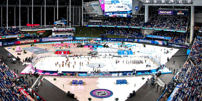 Более 36 тысяч зрителей посетили матч "Флориды" и "Рейнджерс" на открытом воздухе