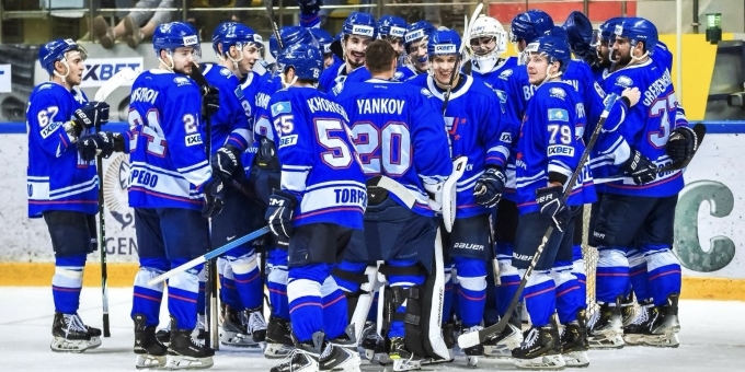Хоккеисты "Торпедо" вылетели в Лондон для участия в Континентальном Кубке