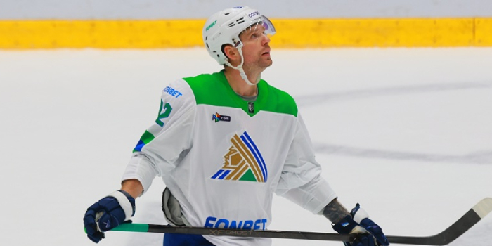 Евгений Кузнецов стал игроком "Сибири"